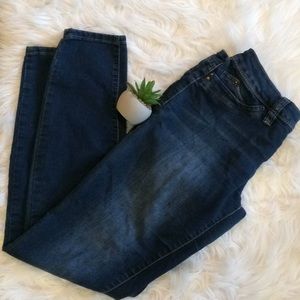 Dark wash skinny jean